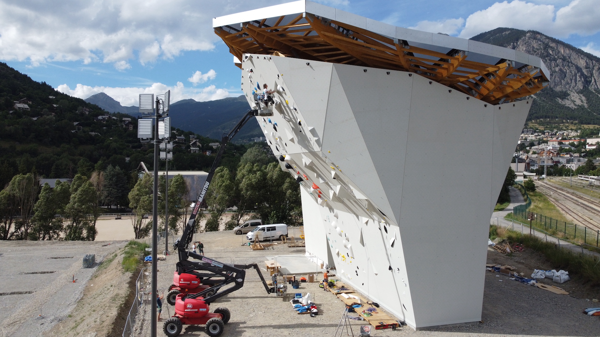 Hésingue. [Vidéo] Un nouveau mur d'escalade au top